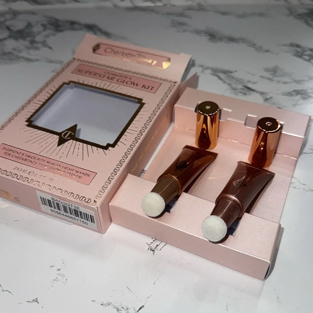 NWT Charlotte Tilbury mini glow Kit: Pinkgasm & Spotlight Each one is 0.16oz